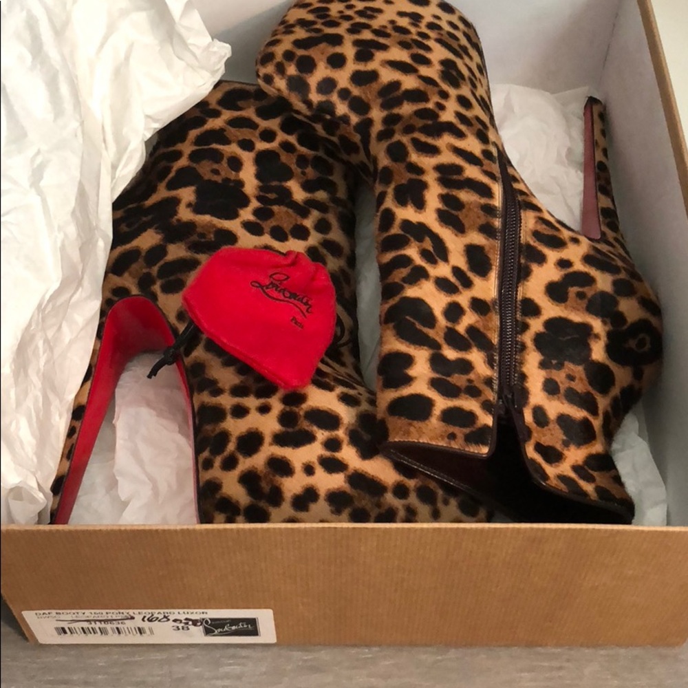 Christian Louboutin Daf Booty sz 38 - Picture 7 of 8